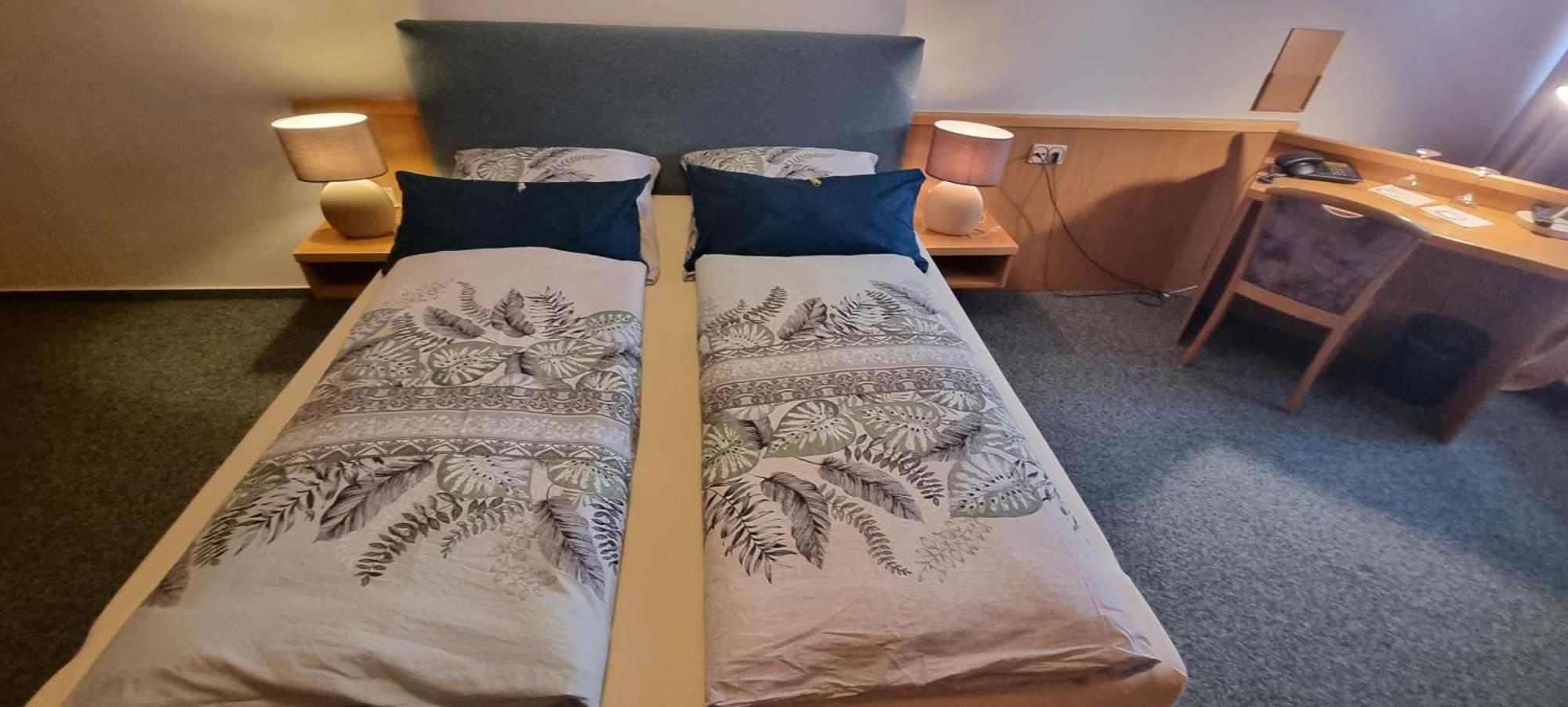 Hotel Alt Oesselse 사르쉬테드 객실 사진
