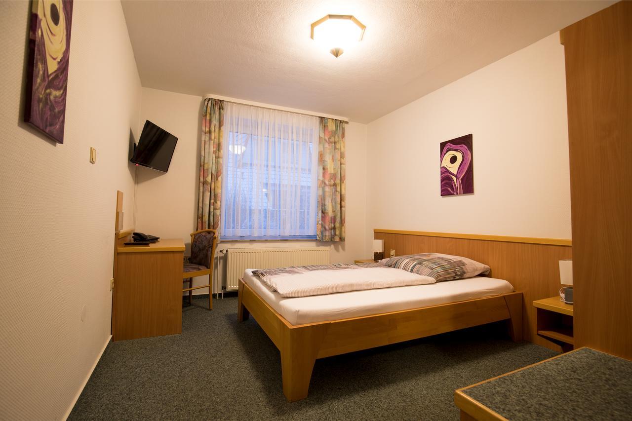 Hotel Alt Oesselse 사르쉬테드 외부 사진